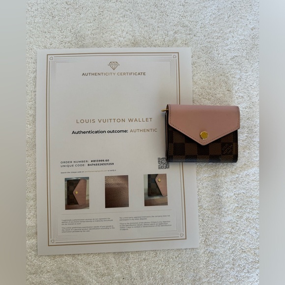 🚨SOLD🚨Louis Vuitton with COA Damier Ebene Zoe Wallet Rose Ballerine. - Picture 2 of 13